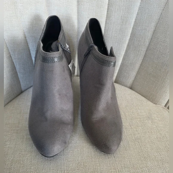 Women's Gray Ankle Boots - Picture 2 of 6